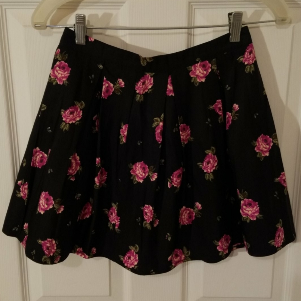 Forever 21 Rose Print Skirt